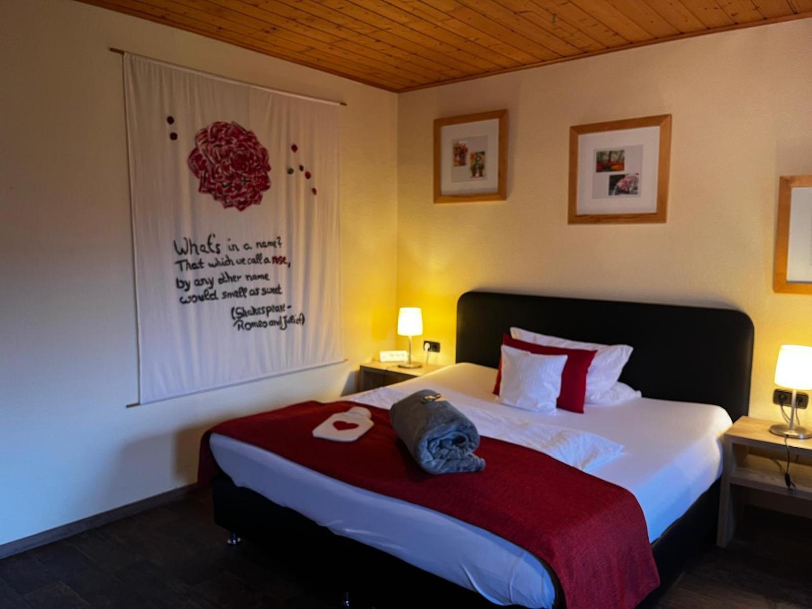 Henblas Hotel Neuenrade Esterno foto